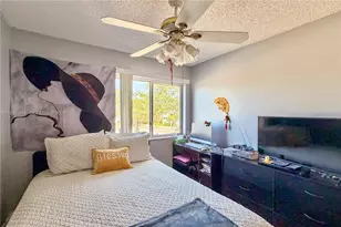 20816 NW 3rd Ln, Pembroke Pines, FL 33029 - Photo 15