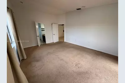 8273 NW 188th Ter, Hialeah, FL 33015 - Photo 19