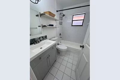 8273 NW 188th Ter, Hialeah, FL 33015 - Photo 23