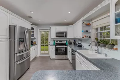 11351 SW 63rd Ter, Miami, FL 33173 - Photo 11