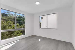 3204 Plaza St, Miami, FL 33133 - Photo 13