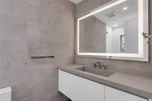 3204 Plaza St, Miami, FL 33133 - Photo 17