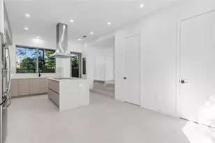 3204 Plaza St, Miami, FL 33133 - Photo 5