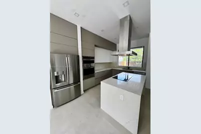 3204 Plaza St, Miami, FL 33133 - Photo 1