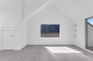 3204 Plaza St, Miami, FL 33133 - Photo 21