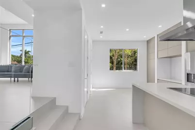 3204 Plaza St, Miami, FL 33133 - Photo 5