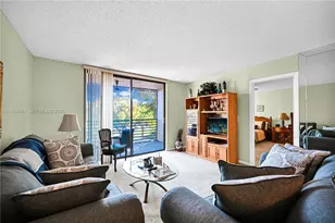 1101 Colony Point Cir, Pembroke Pines, FL 33026 - Photo 3