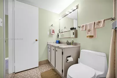 1101 Colony Point Cir #422, Pembroke Pines, FL 33026 - Photo 21