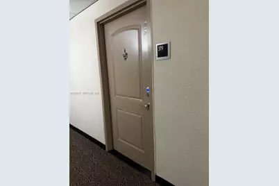 100 Bayview Dr #319, Sunny Isles Beach, FL 33160 - Photo 15