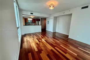 300 S Biscayne Blvd, Miami, FL 33131 - Photo 3