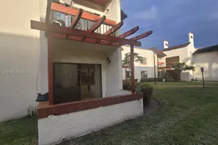 8520 SW 149th Ave, Miami, FL 33193 - Photo 9