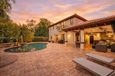 5621 SW 68th Ct, Miami, FL 33143 - Photo 1