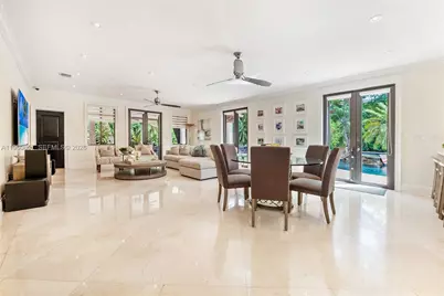 5621 SW 68th Ct, Miami, FL 33143 - Photo 9