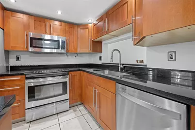 10835 SW 112th Ave #305, Miami, FL 33176 - Photo 9
