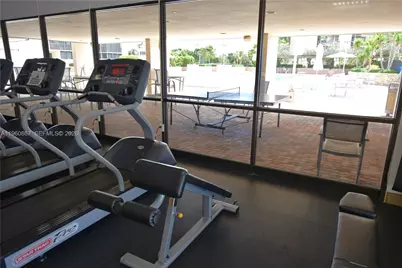 20301 W Country Club Dr #1425, Aventura, FL 33180 - Photo 33