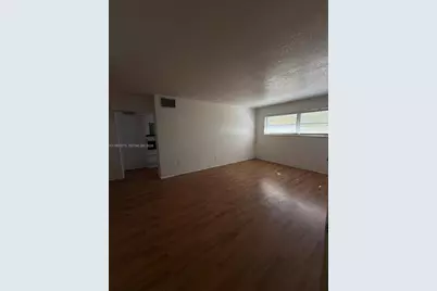 16851 NE 18th Ave #302, North Miami Beach, FL 33162 - Photo 3