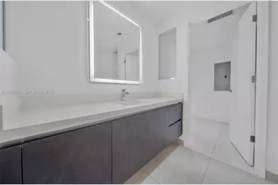 851 NE 1st Ave #204, Miami, FL 33132 - Photo 21