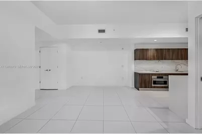 851 NE 1st Ave #204, Miami, FL 33132 - Photo 5