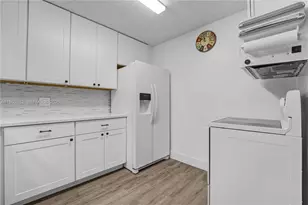 23380 Carolwood Ln, Boca Raton, FL 33428 - Photo 13