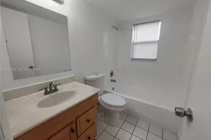 4433 Treehouse Ln, Tamarac, FL 33319 - Photo 15