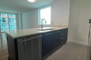 55 SE 6th St, Miami, FL 33131 - Photo 7