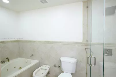 20030 NW 83rd Ct, Hialeah, FL 33015 - Photo 21