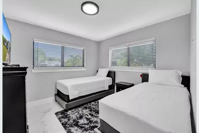 5636 SW 19th St, West Park, FL 33023 - Photo 13