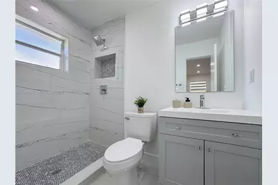 1319 NW 40th St, Miami, FL 33142 - Photo 21