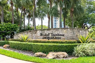 2451 Brickell Ave, Miami, FL 33129 - Photo 17