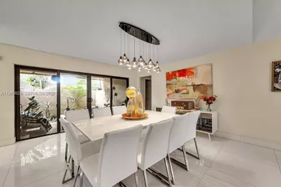 311 NW 101st Ter, Coral Springs, FL 33071 - Photo 15