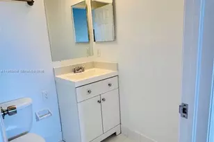 5610 NW 114th Pl, Doral, FL 33178 - Photo 11