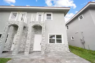 529 NW 56th St, Miami, FL 33127 - Photo 9