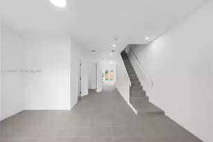 529 NW 56th St, Miami, FL 33127 - Photo 23