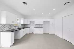 529 NW 56th St, Miami, FL 33127 - Photo 39