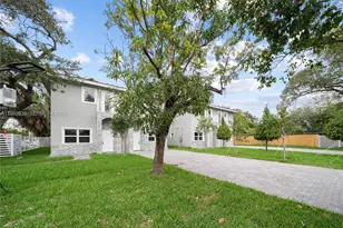 529 NW 56th St, Miami, FL 33127 - Photo 11