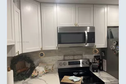 1401 SW 134th Way #305C, Pembroke Pines, FL 33027 - Photo 3