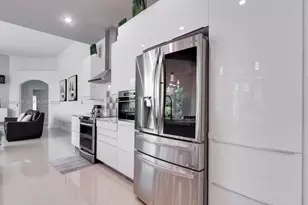 2550 Jardin Manor, Weston, FL 33327 - Photo 17