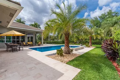 2550 Jardin Mnr, Weston, FL 33327 - Photo 3