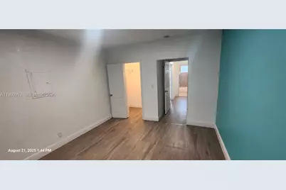 1050 98th St #4W, Bay Harbor Islands, FL 33154 - Photo 7