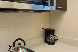 1560 Pennsylvania Ave, Miami Beach, FL 33139 - Photo 11