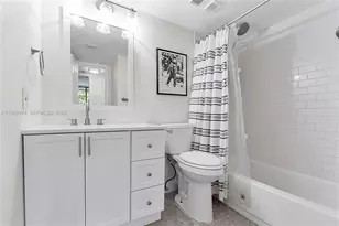 105 Lake Emerald Dr, Oakland Park, FL 33309 - Photo 21