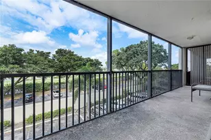105 Lake Emerald Dr, Oakland Park, FL 33309 - Photo 29