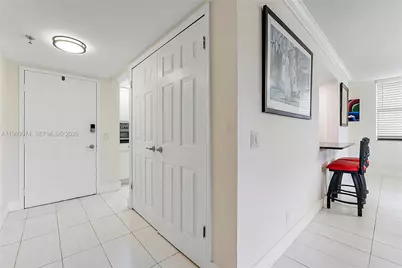 105 Lake Emerald Dr. #315, Oakland Park, FL 33309 - Photo 5
