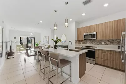 8301 NW 41st St #B-407, Doral, FL 33166 - Photo 5