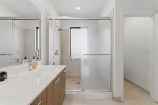 8301 NW 41st St, Doral, FL 33166 - Photo 17