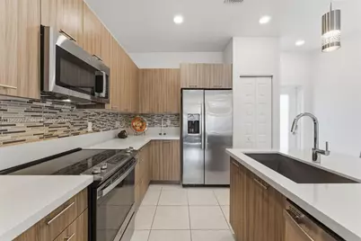 8301 NW 41st St #B-407, Doral, FL 33166 - Photo 7