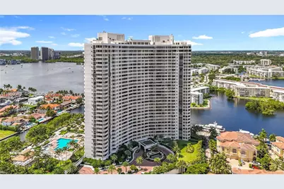 1000 W Island Blvd #2312, Aventura, FL 33160 - Photo 1