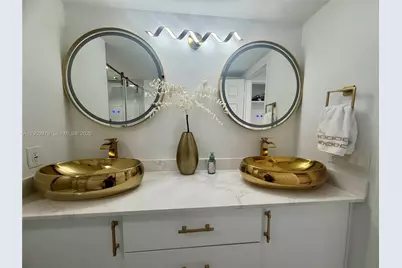 1000 W Island Blvd #2312, Aventura, FL 33160 - Photo 31