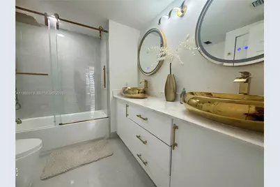 1000 W Island Blvd #2312, Aventura, FL 33160 - Photo 29