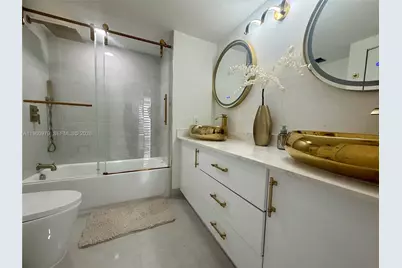 1000 W Island Blvd #2312, Aventura, FL 33160 - Photo 27